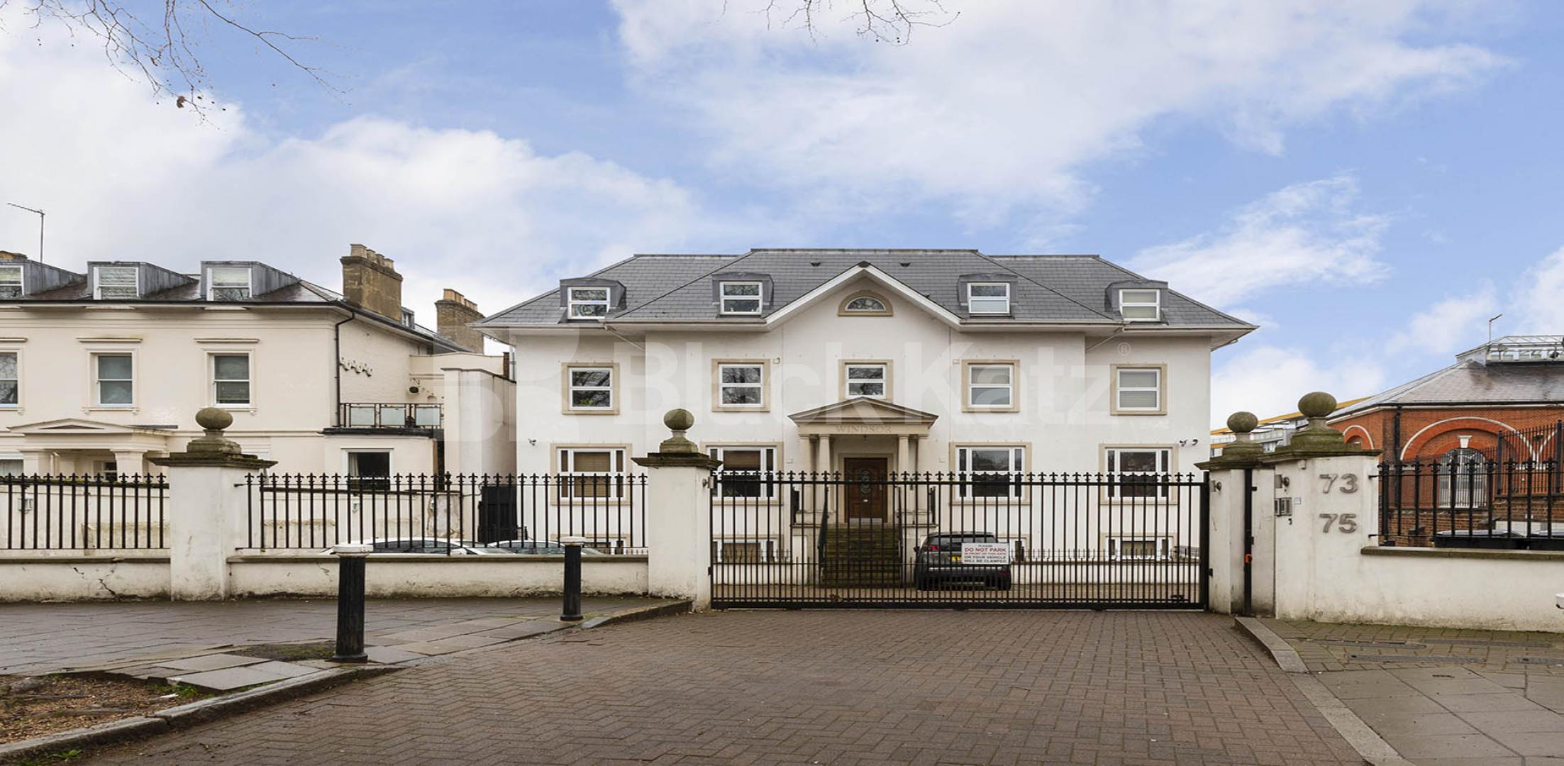 Studio property located within a secure gated development High Street , Hornsey 